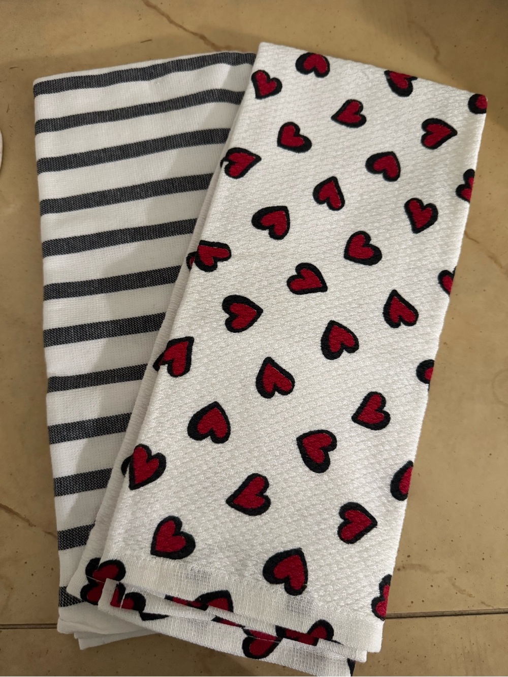 SET OF 2 KATE SPADE  KITCHEN TOWELS NWOT